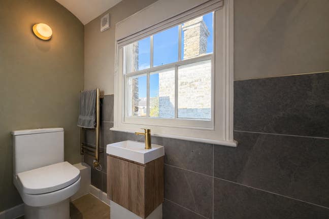 Spacious Studios and Rooms🤎Bills Incl🤎Ensuites Main Photo