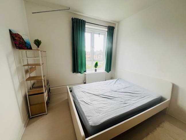 ✨ Large Double Room in Battersea✨ Main Photo