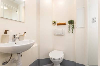 Student Room Available Main Photo