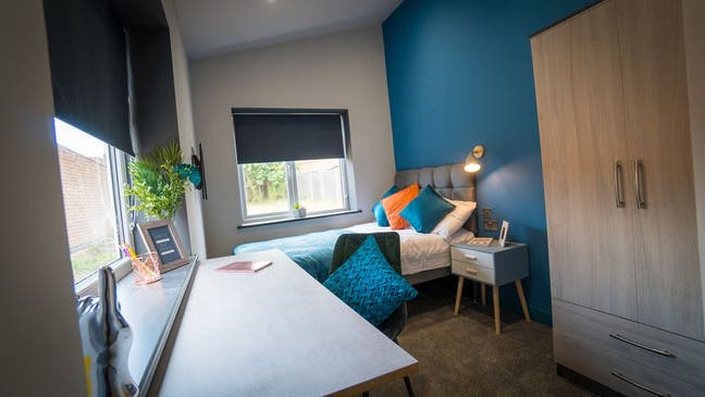 🏡 All-inclusive, fully furnished En-suite Main Photo