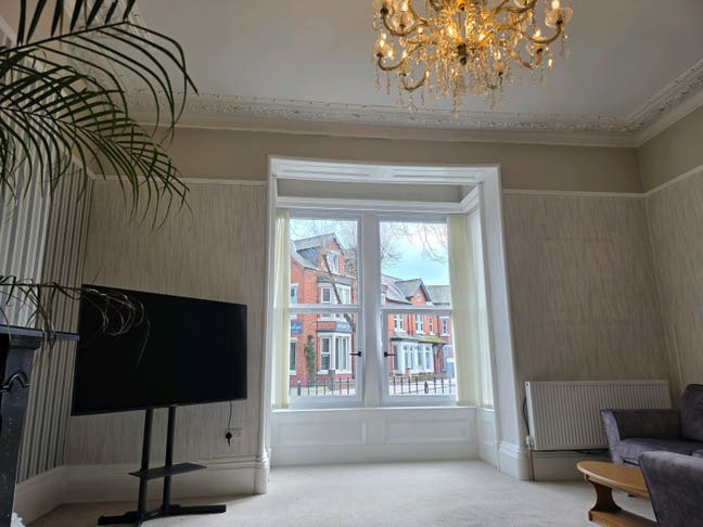 Spacious, Warm house. Now only one room left! Main Photo