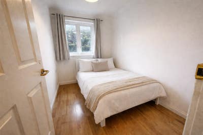 ✨ Bright Double Room in Hackney – Available April  Main Photo
