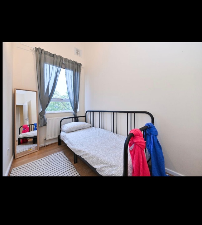 2 Huge Rooms, Centurion Close, Caledonian Road,N7☎ Main Photo