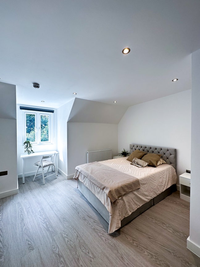 Modern Double Ensuite Room *6 Mins to Jubilee Line Main Photo