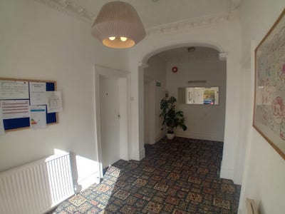 Live and Study by the Sea - Ensuite rooms Main Photo