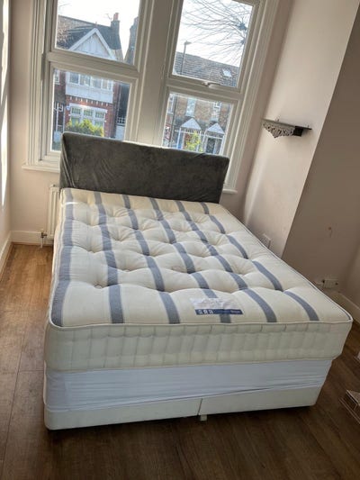 Spacious, 2-bed flat with private garden Main Photo