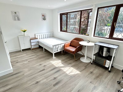 Cosy studio with 7-mins Walk to UCL/LCF Main Photo