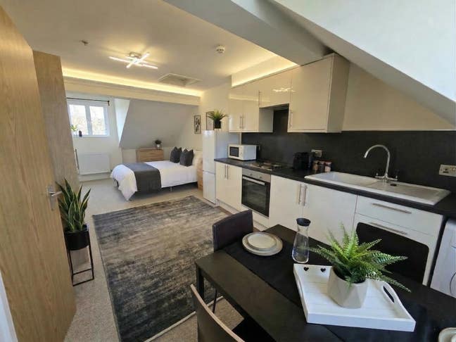 Modern Studio Flat in Old Market – All Bills Incl Main Photo