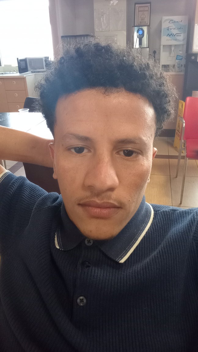 23 year old Male seeks a single or double room Main Photo