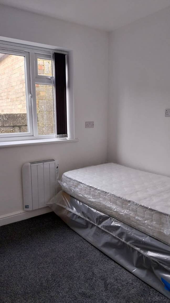 2-bedroom annex in BH12 area. House share Main Photo