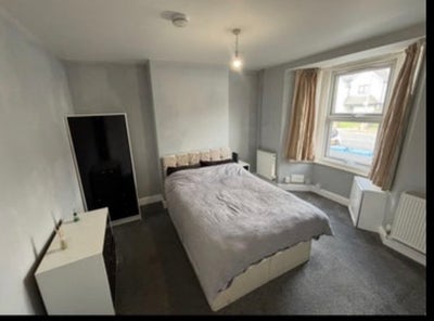  Nice room, all bills Included,wifi,  Main Photo