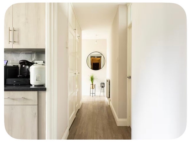 Charming Double Room Near Richmond Park/ Kingston Main Photo