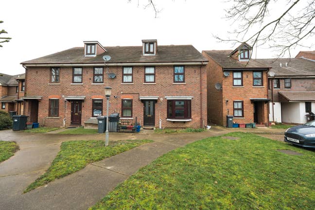 Stanley Road, Hounslow Main Photo