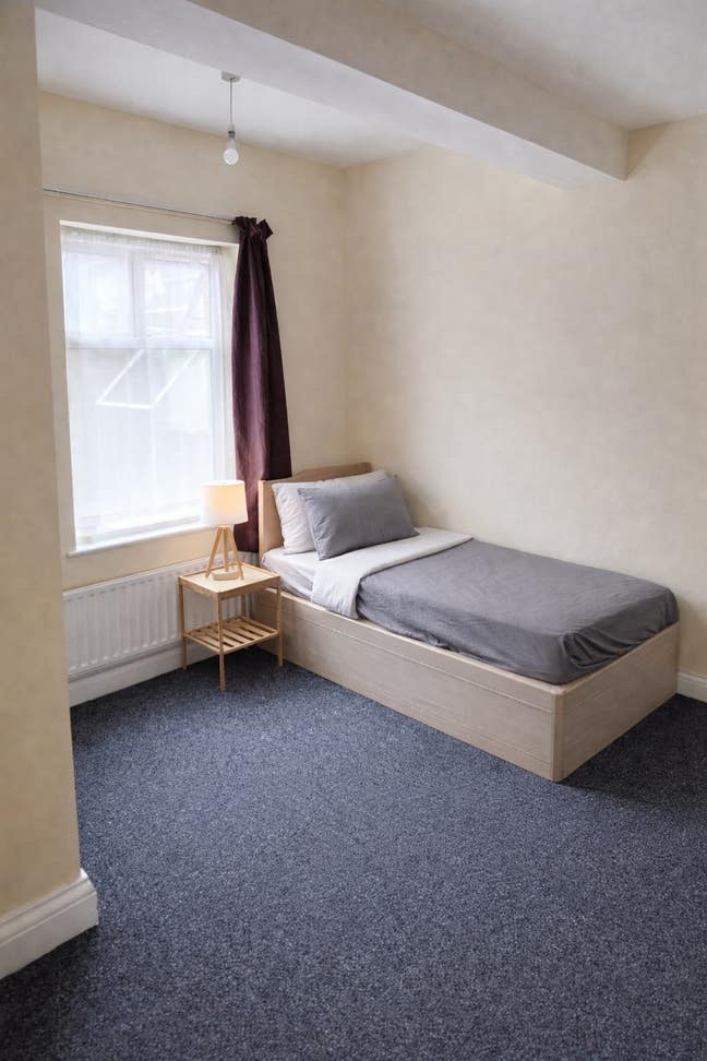 Spacious Single Room | Bills Inc | Southall Main Photo