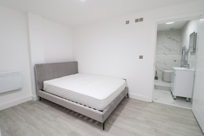 Exclusive Flat!! -En Suite+Double Room -Dlr!! Main Photo
