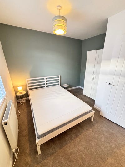 Bright Spacious Double Room in Old Town Main Photo