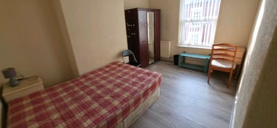 Bedrooms Salford, Bills Inc, near transport Uni, s Main Photo