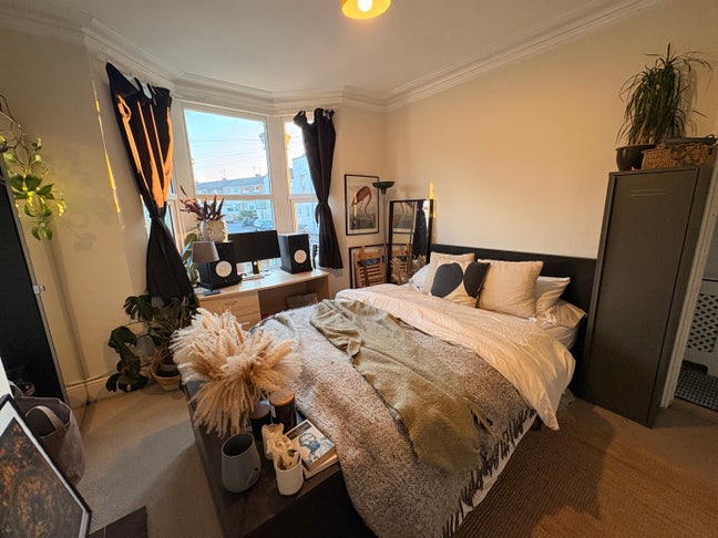 Large Room to Rent-Whitehall Rd, Redfield  Main Photo