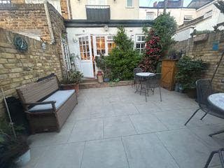 Room to rent Greenwich close to all transportation Main Photo