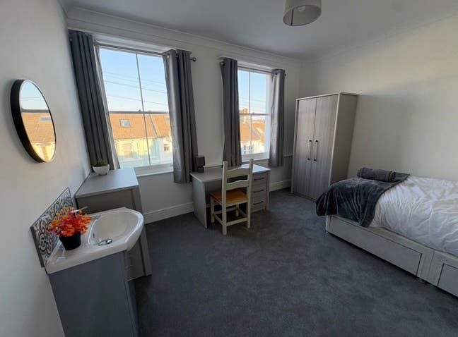 *Amazing Brand New Luxury Property*  Main Photo