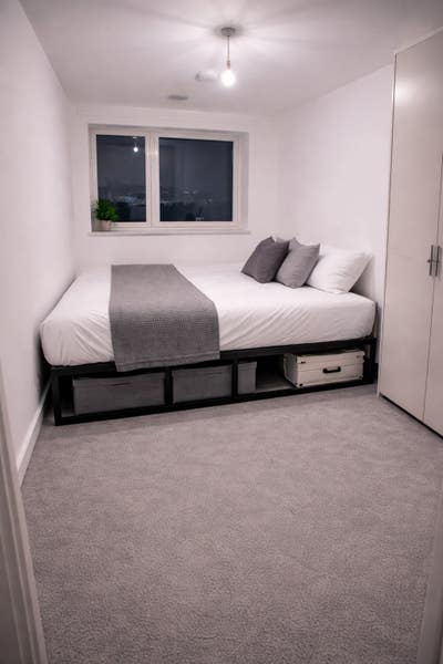 Modern Double Room - 5 mins from Barking Station Main Photo