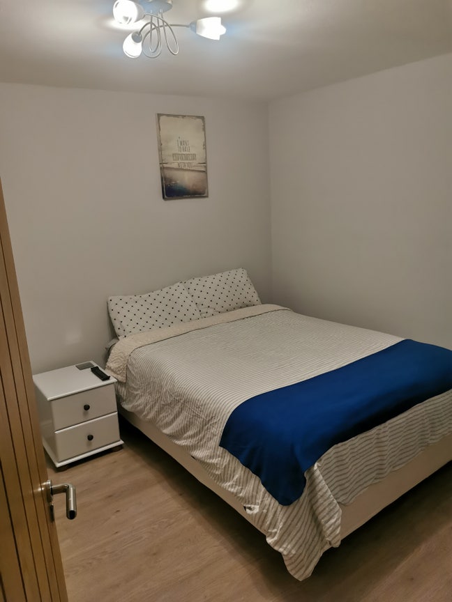 Furnished Double Room | Bills Included Main Photo