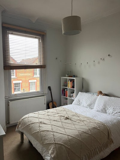 Double bed Clapham South Main Photo