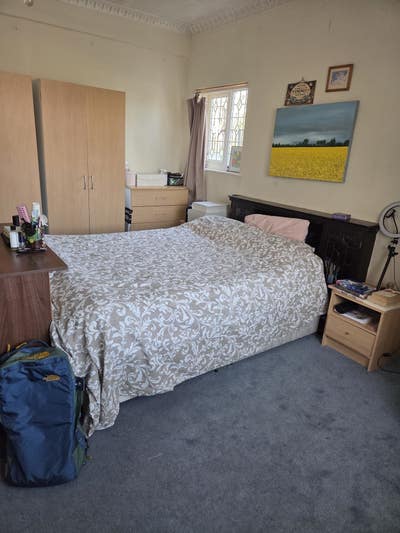 Spacious room  near the University of Reading Main Photo