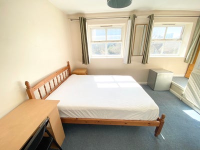 &pound;950:Canary Wharf large double room  Main Photo