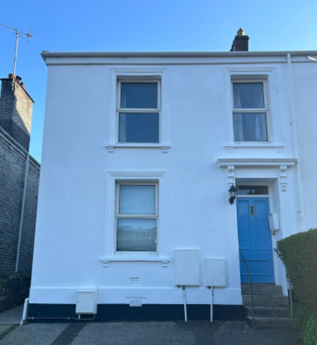 2/3 Bedroom flat Main Photo