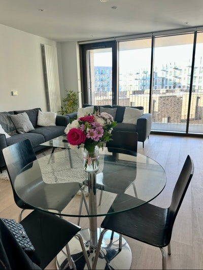 Luxury Double Room – Royal Wharf (E16) Main Photo