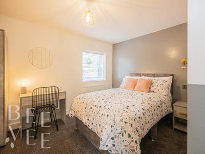 The Studio Close to IKEA - High Street PE2 Main Photo