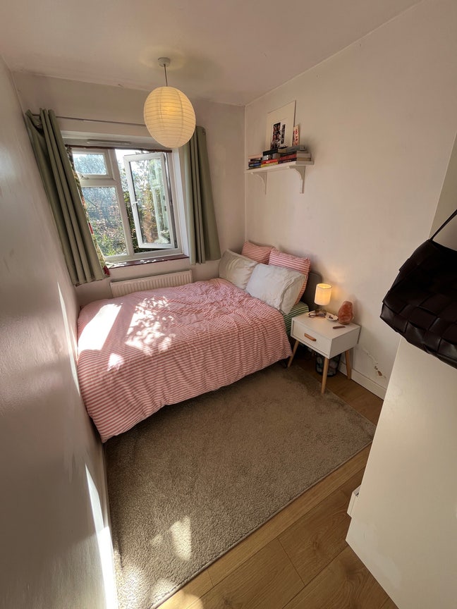 Lovely sunny Harringay/Finsbury Park room Main Photo