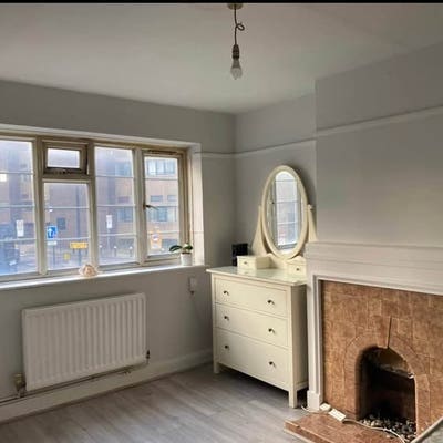 Spacious and bright double bedroom Main Photo