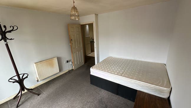 Large room in Ashford Main Photo