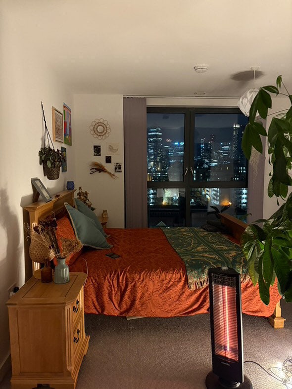 Small double available NOW in penthouse apartment  Main Photo