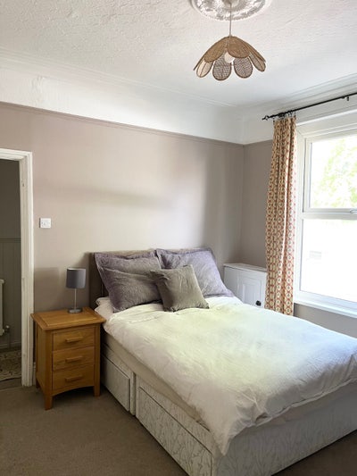 Big Double Room +  Bills included Main Photo
