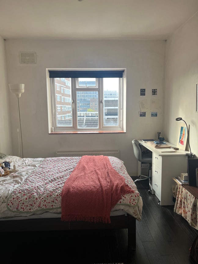 Centrally located flat share Main Photo