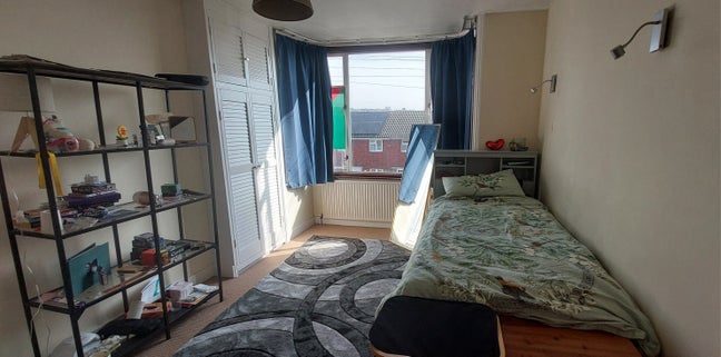 Cosy Double Furnished Room in Family House Main Photo