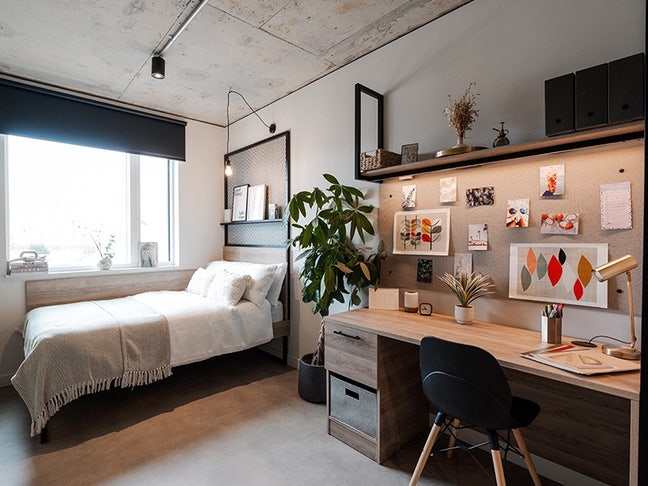 Private En-suite Room | All Bills Included  Main Photo