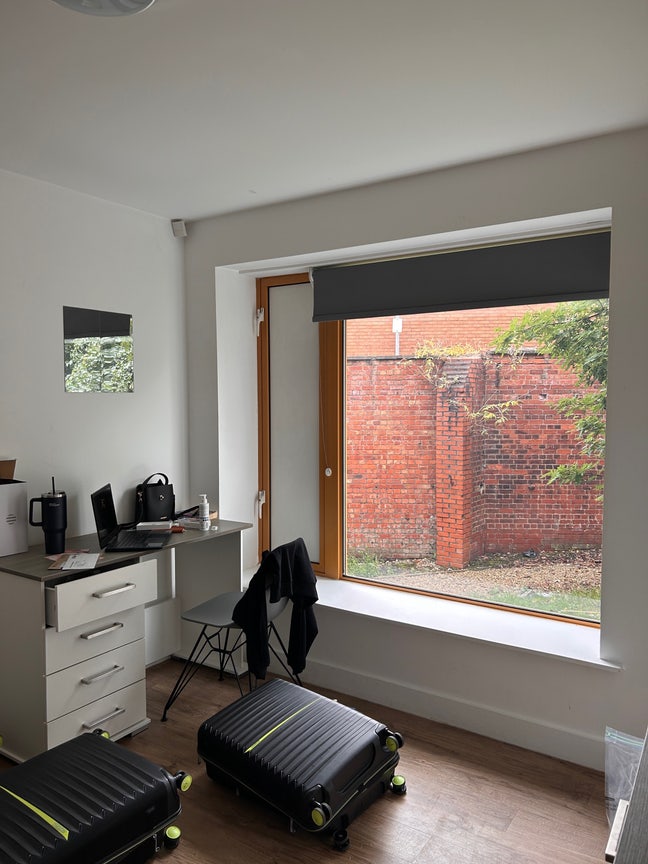 Double bedroom flat at Victoria Point Block 2  Main Photo