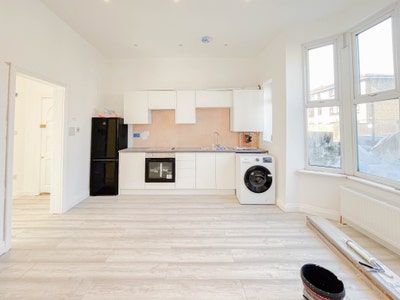 A beautiful 1 bedroom property in Plaistow, E13 Main Photo