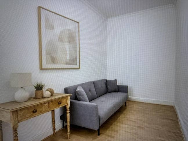 Own Entrance Ground 1 Bed Flat Very Near Tube Shop Main Photo