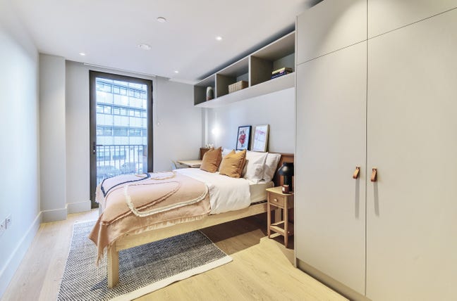 Whole Two Bed apartment to rent in Camden Town Main Photo