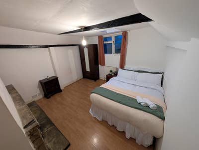 1/2 Price Deposit & Only 2 Weeks Upfront Rent! Main Photo