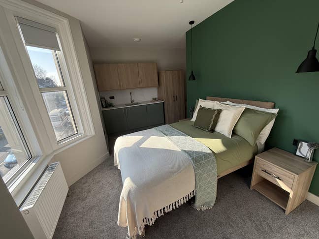 Luxury Studio Style Rooms - central location  Main Photo