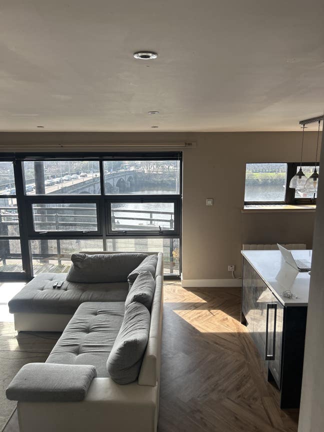 Creative/Young Professional Flat – Room Available  Main Photo