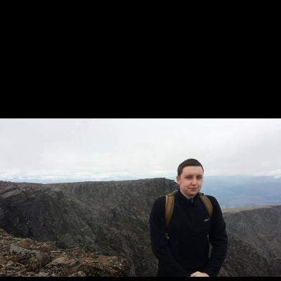 Professional Male seeks a single or double room Main Photo