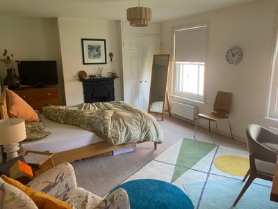 Lovely, double room in central Wantage (Mon-Fri) Main Photo