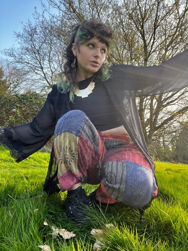 Searching for a double room/buddy up/studio Main Photo